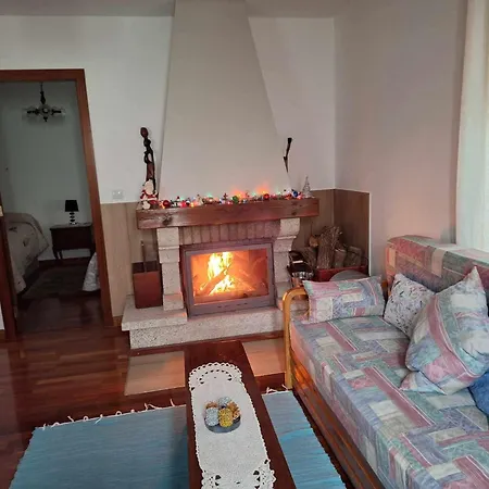 Casita Acogedora En El Centro Del Pueblo *